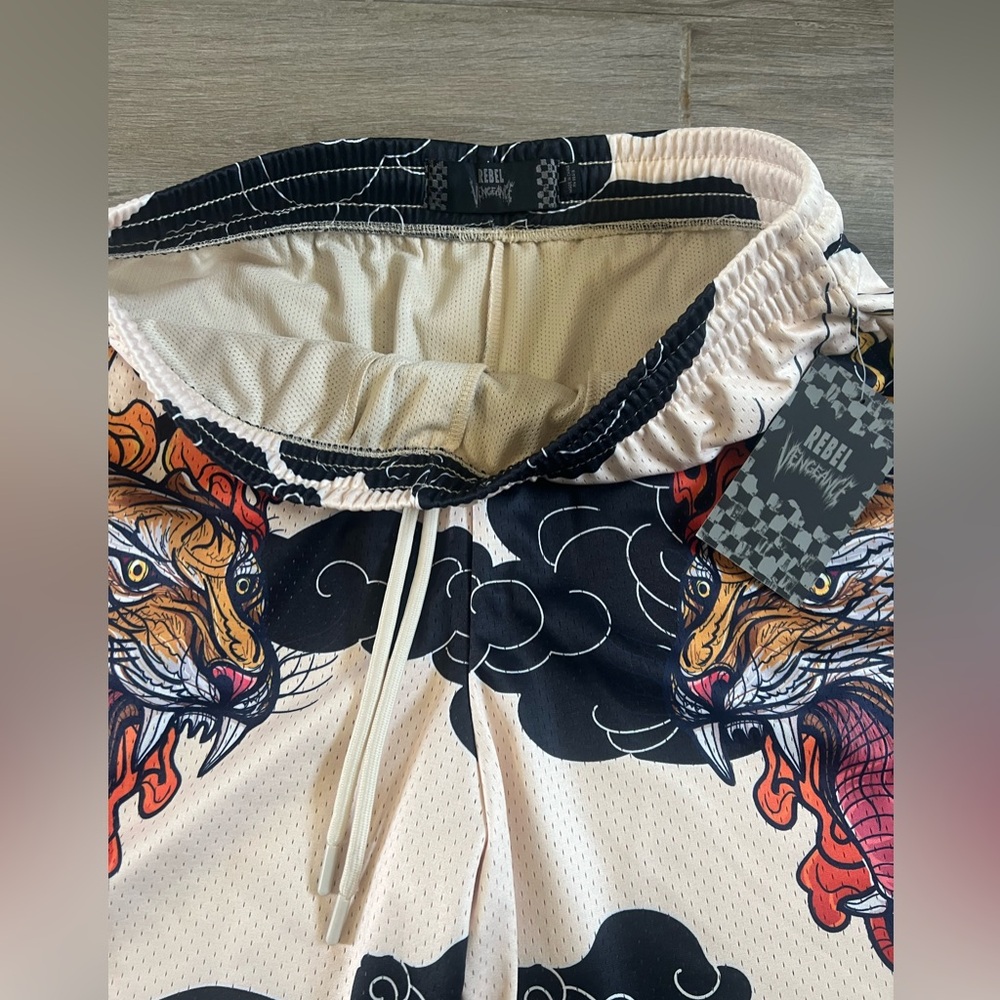 Rebel Vengeance Men's Graphic Multicolor
Print Short - Picture 4 of 9